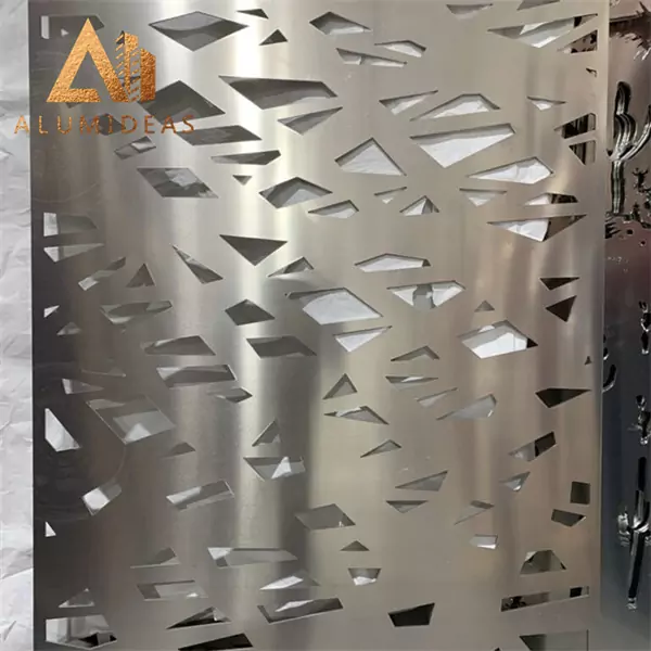Mamparas decorativas modernas de aluminio cortadas con láser.