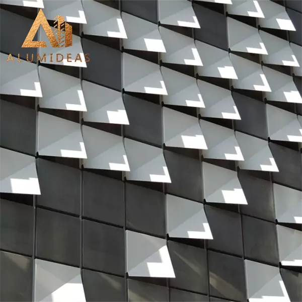 Paneles decorativos de aluminio para revestimiento de paredes exteriores.