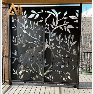 Painéis decorativos de privacidade de metal com padrão perfurado ao ar livre