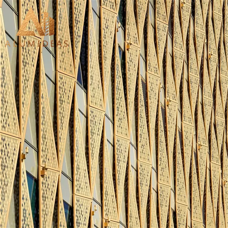 façade en panneaux d'aluminium