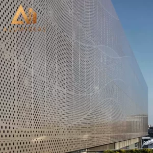 Фасад из алюминиевых перфорированных панелей