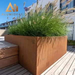 Corten bakal itinaas garden bed