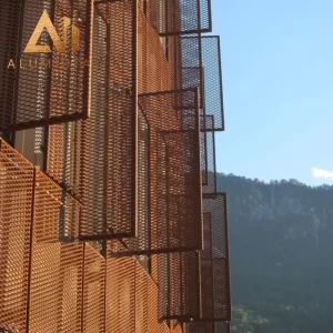 fachada de acero corten perforado