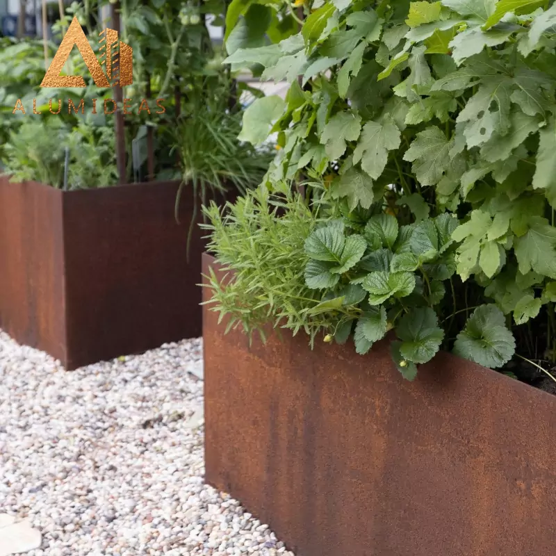 Jardinières modernes en acier corten